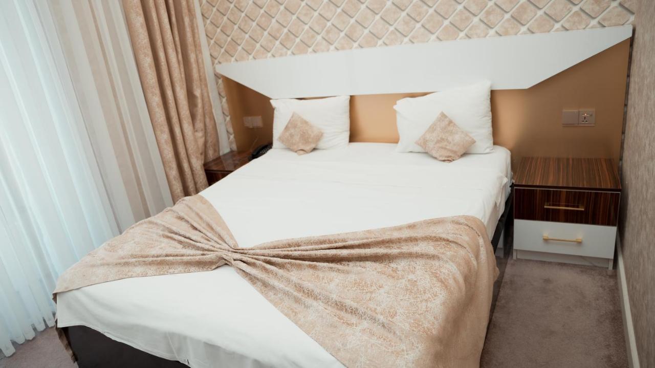 Dionis Baku Hotel Extérieur photo