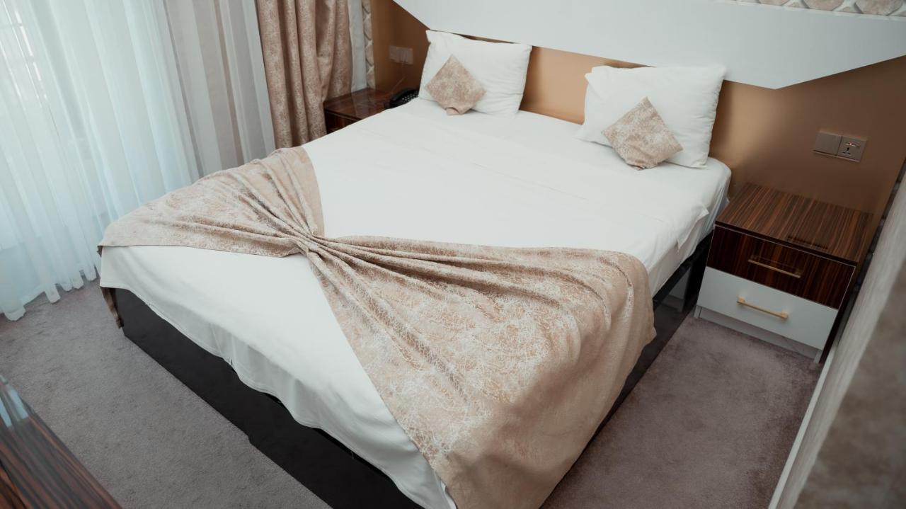 Dionis Baku Hotel Extérieur photo